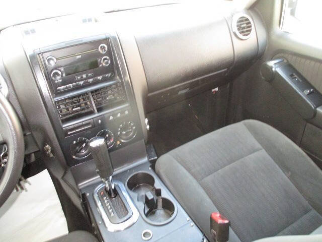 Used 2009 Ford Explorer XLT AWD/4WD image 19