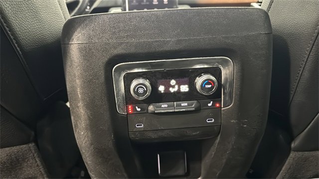 Used 2025 GMC Yukon XL Denali image 38