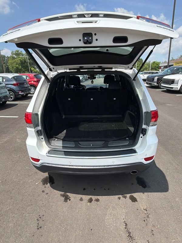 Used 2018 Jeep Grand Cherokee Limited AWD/4WD image 14
