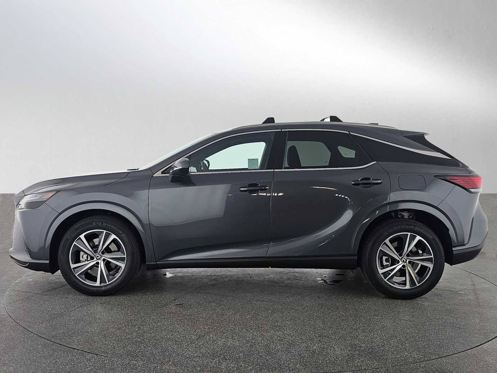 Used 2025 Lexus RX 350 FWD w/ Technology Package image 6