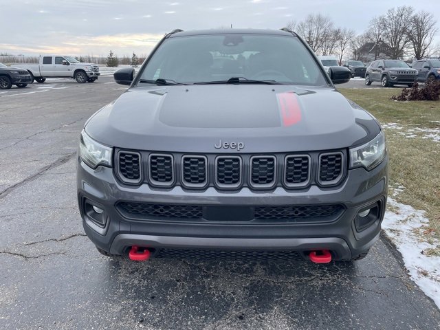 Used 2024 Jeep Compass Trailhawk w/ Trailhawk Convenience Group image 6