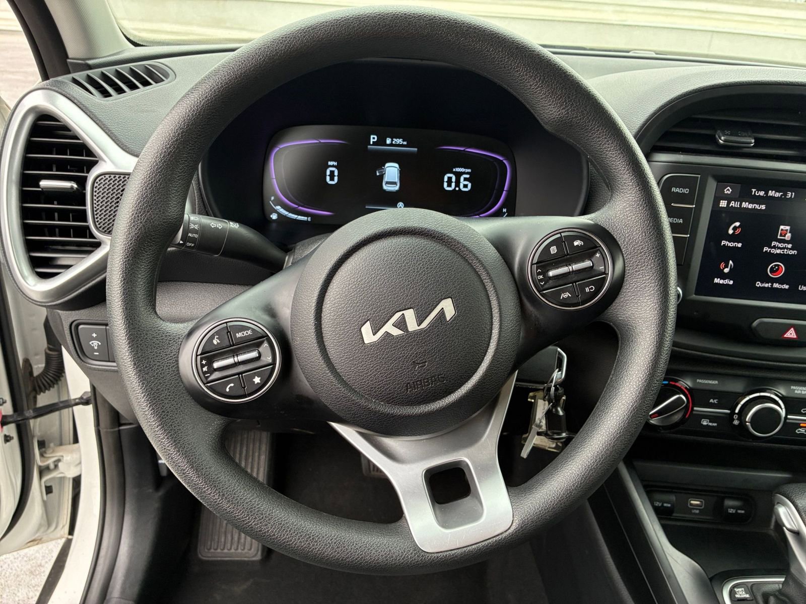 Used 2025 Kia Soul LX w/ LX Technology Package image 25