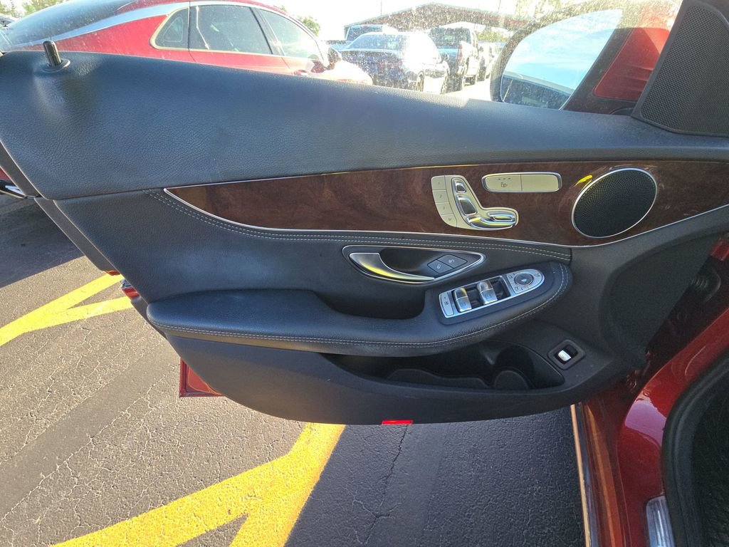 Used 2016 Mercedes-Benz C 300 4MATIC Sedan w/ Surround View Package image 8