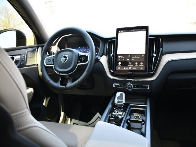 New 2026 Volvo XC60 B5 Plus w/ Protection Package Premier AWD/4WD image 19