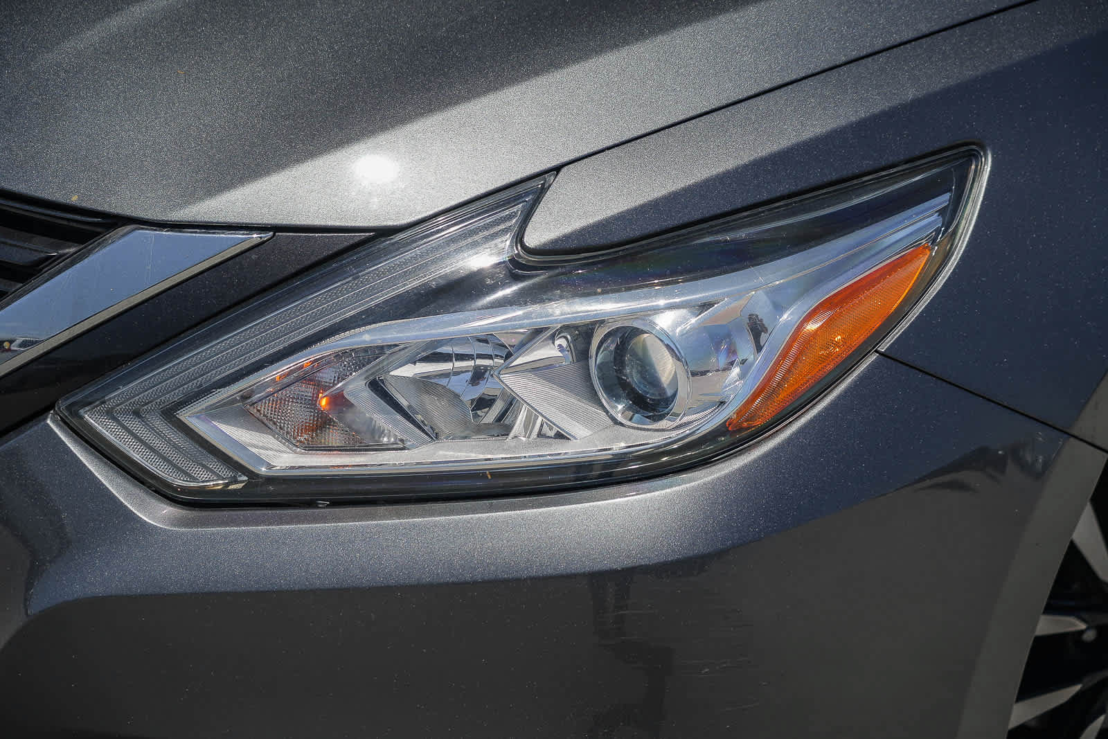 Used 2018 Nissan Altima 2.5 SV FWD image 2