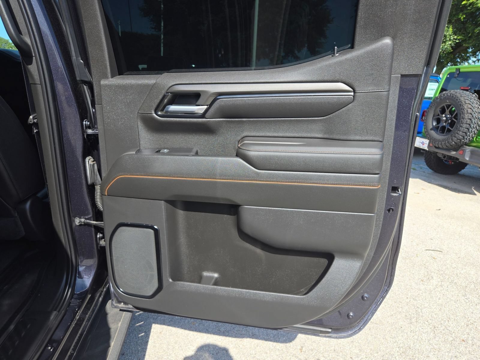 Used 2022 GMC Sierra 1500 AT4 w/ AT4 Preferred Package AWD/4WD image 23