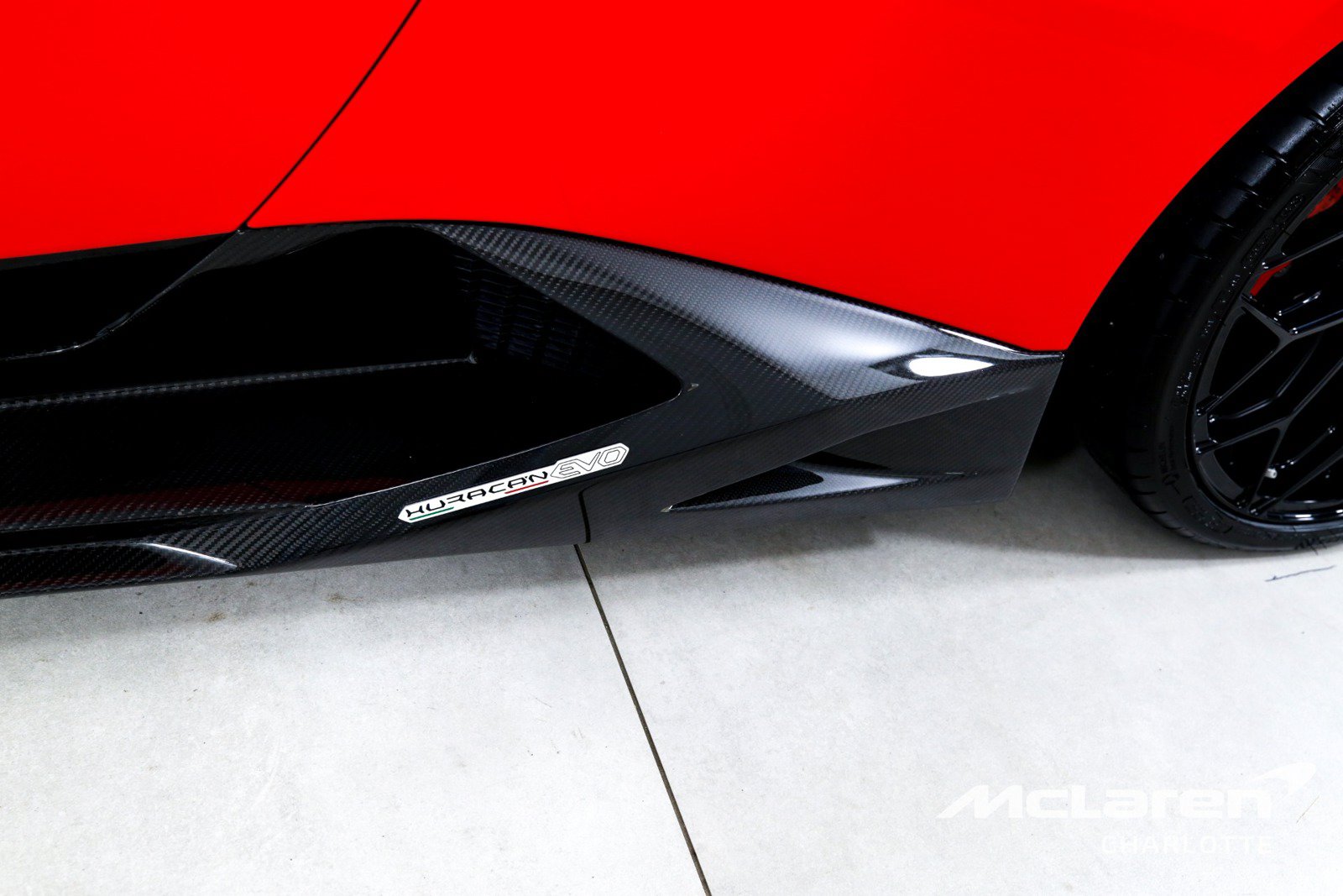 Used 2020 Lamborghini Huracan EVO AWD/4WD image 32