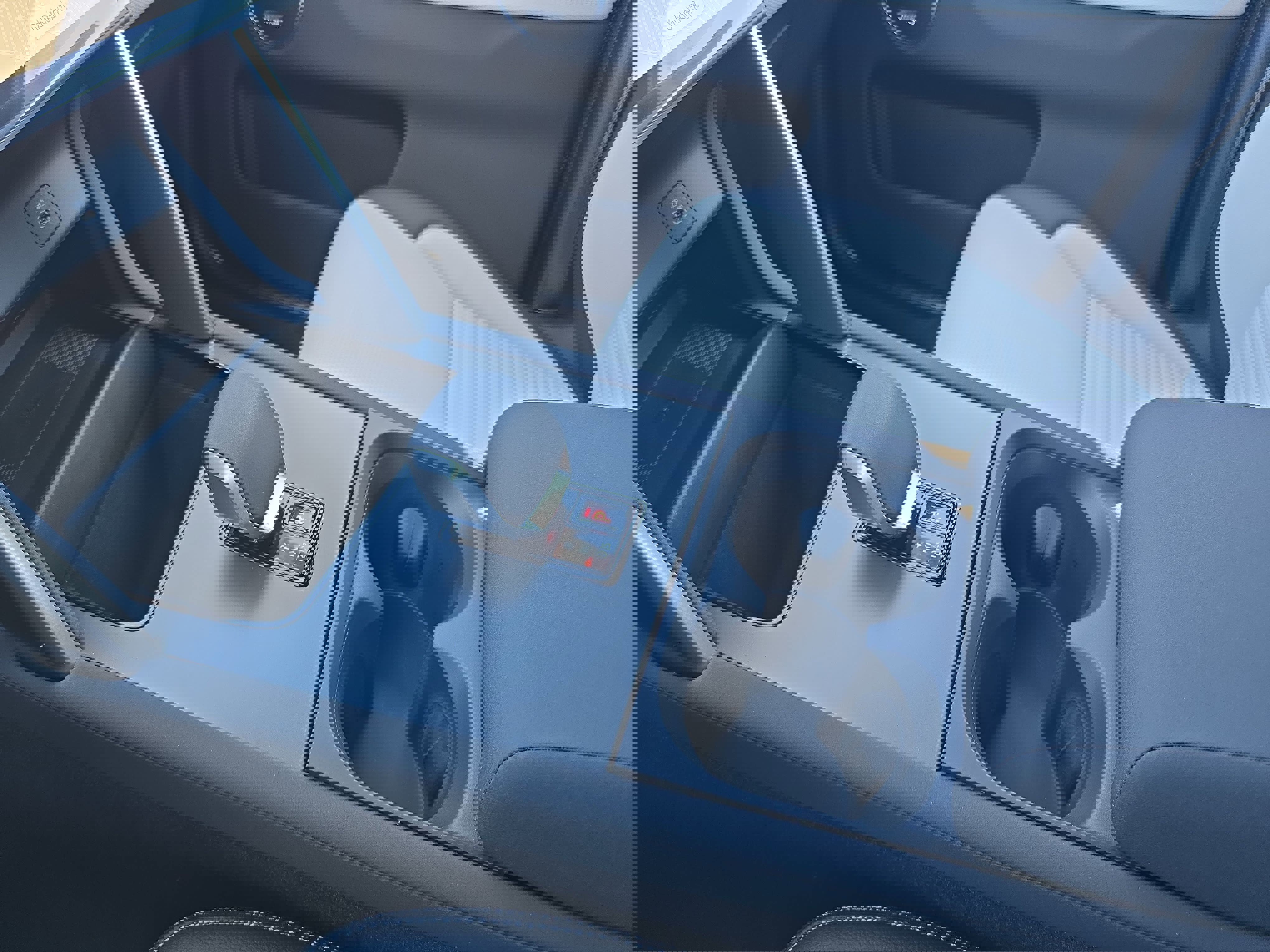 New 2025 Land Rover Discovery Sport Dynamic SE image 25