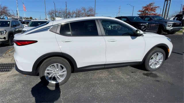 New 2026 Buick Envista Preferred image 2