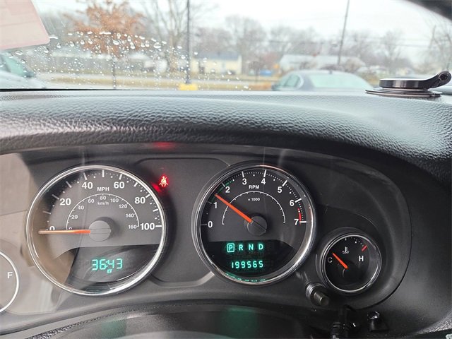 Used 2014 Jeep Wrangler Unlimited Sahara image 9