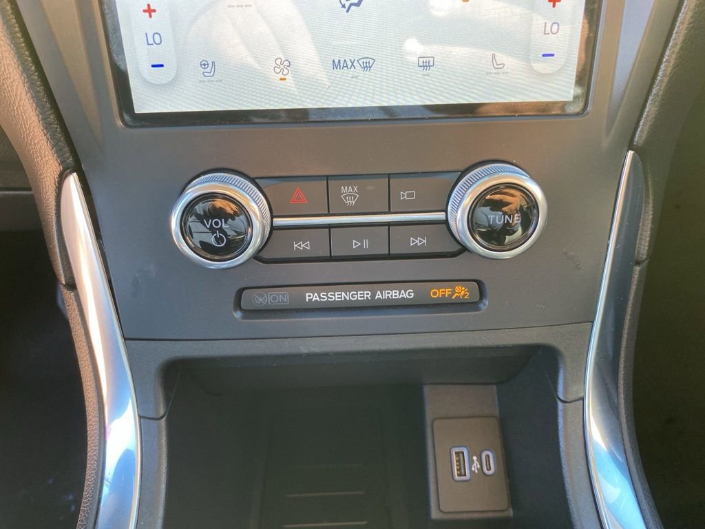 Certified 2022 Ford Edge Titanium AWD/4WD image 33