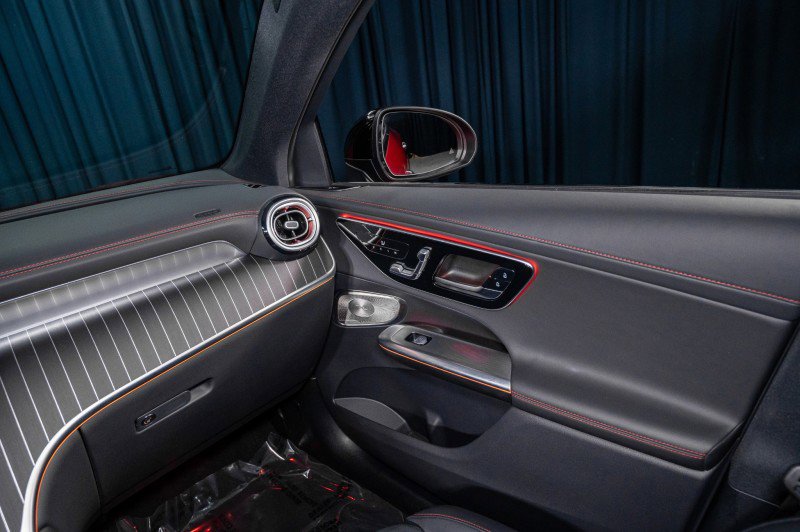 Certified 2024 Mercedes-Benz GLC 43 AMG 4MATIC image 22