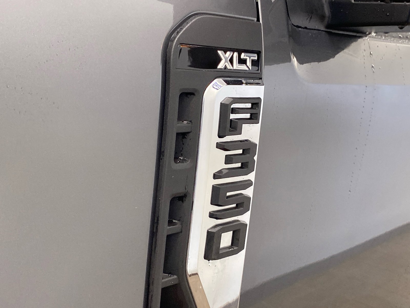 New 2025 Ford F350 XLT w/ FX4 Off-Road Package AWD/4WD image 8