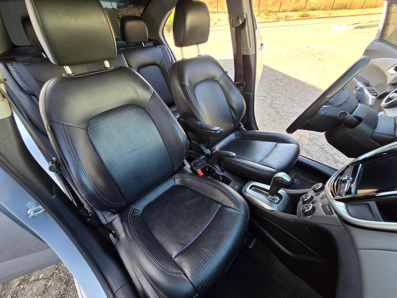 Used 2018 Chevrolet Sonic Premier FWD image 34