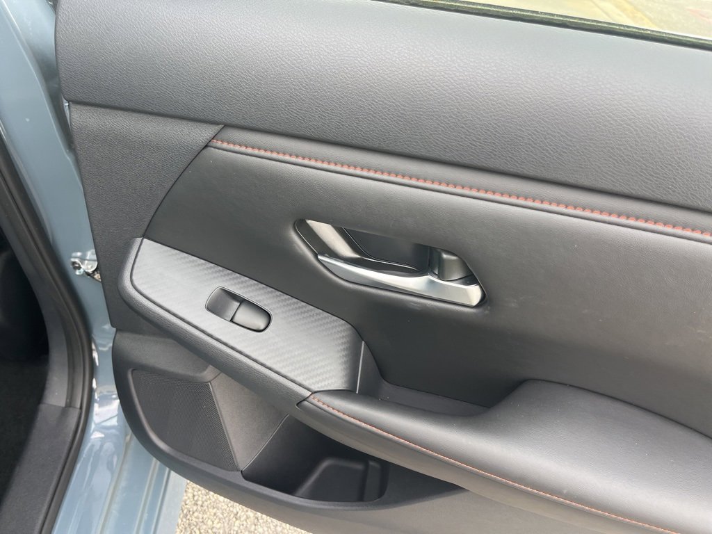 Used 2024 Nissan Sentra SR w/ SR Premium Package image 25