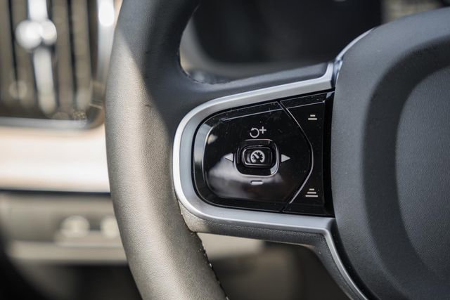 New 2026 Volvo XC90 T8 Plus w/ Protection Package Premier image 28