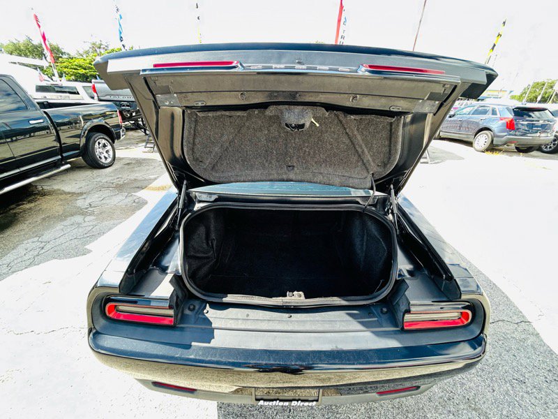 Used 2017 Dodge Challenger R/T image 13