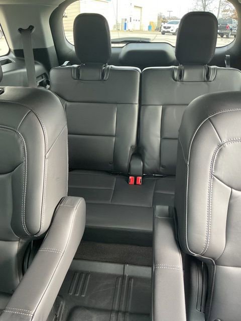 Used 2023 Ford Explorer XLT w/ Equipment Group 202A image 15