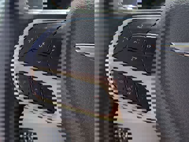 Used 2018 Chrysler Pacifica Touring-L Plus image 25