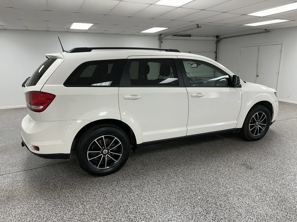 Used 2018 Dodge Journey SXT w/ Connectivity Group FWD image 8