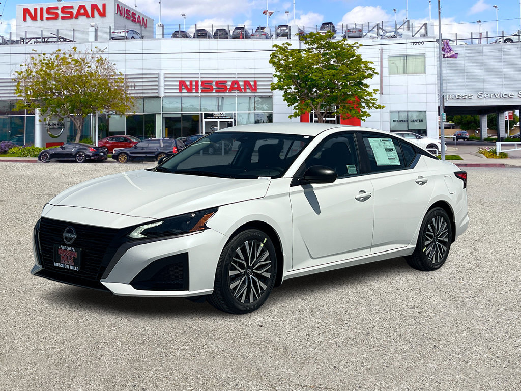 New 2026 Nissan Altima 2.5 SV FWD image 1