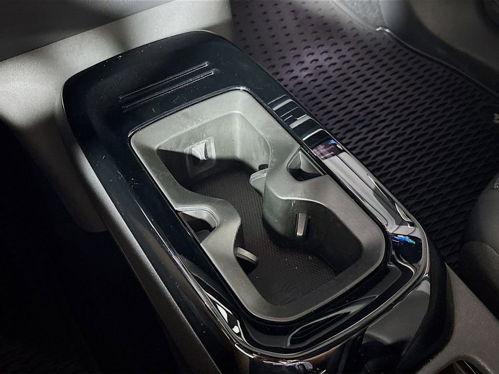 Used 2021 Volkswagen ID.4 Pro S w/ ID.4 Protection Package image 16