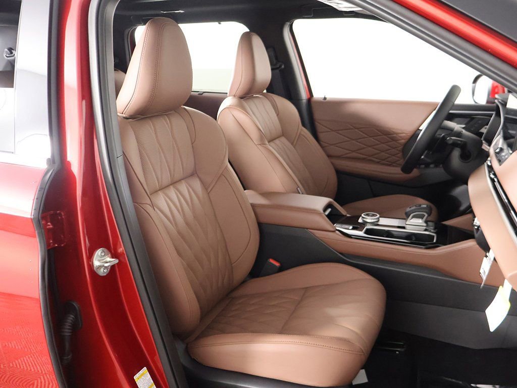 New 2025 Mitsubishi Outlander SEL image 34