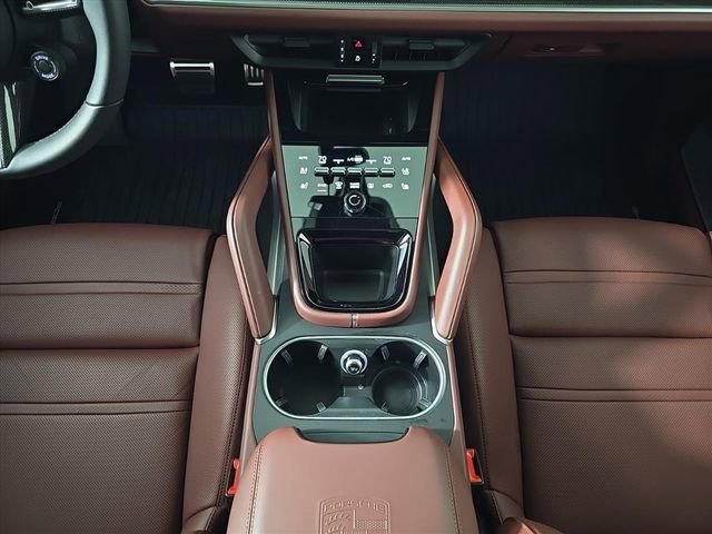 Certified 2025 Porsche Cayenne GTS image 22