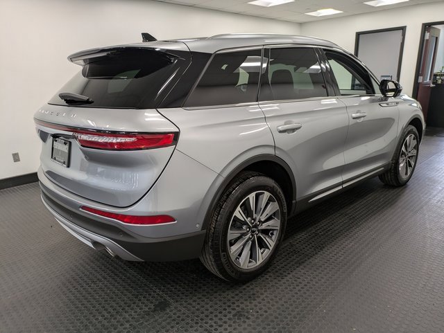 Certified 2022 Lincoln Corsair Reserve w/ Equipment Group 201A image 4