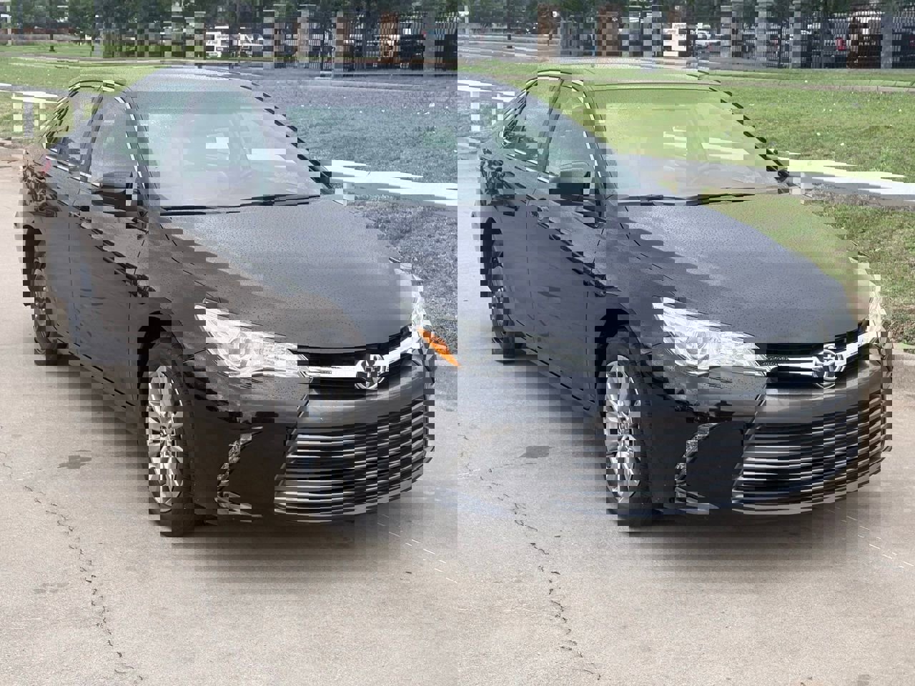 Used 2016 Toyota Camry XLE image 1