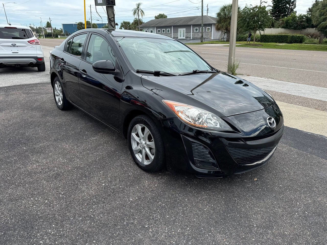 Used 2011 MAZDA MAZDA3 i Touring image 2