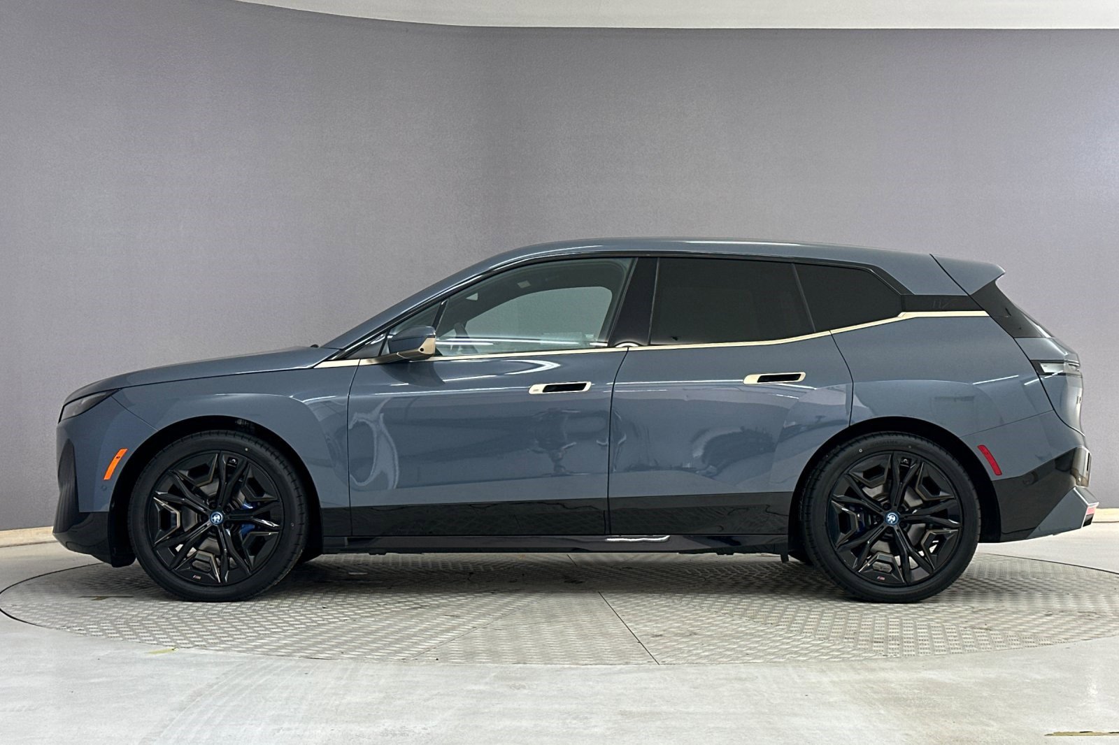 Certified 2023 BMW iX M60 w/ Executive Package AWD/4WD image 2