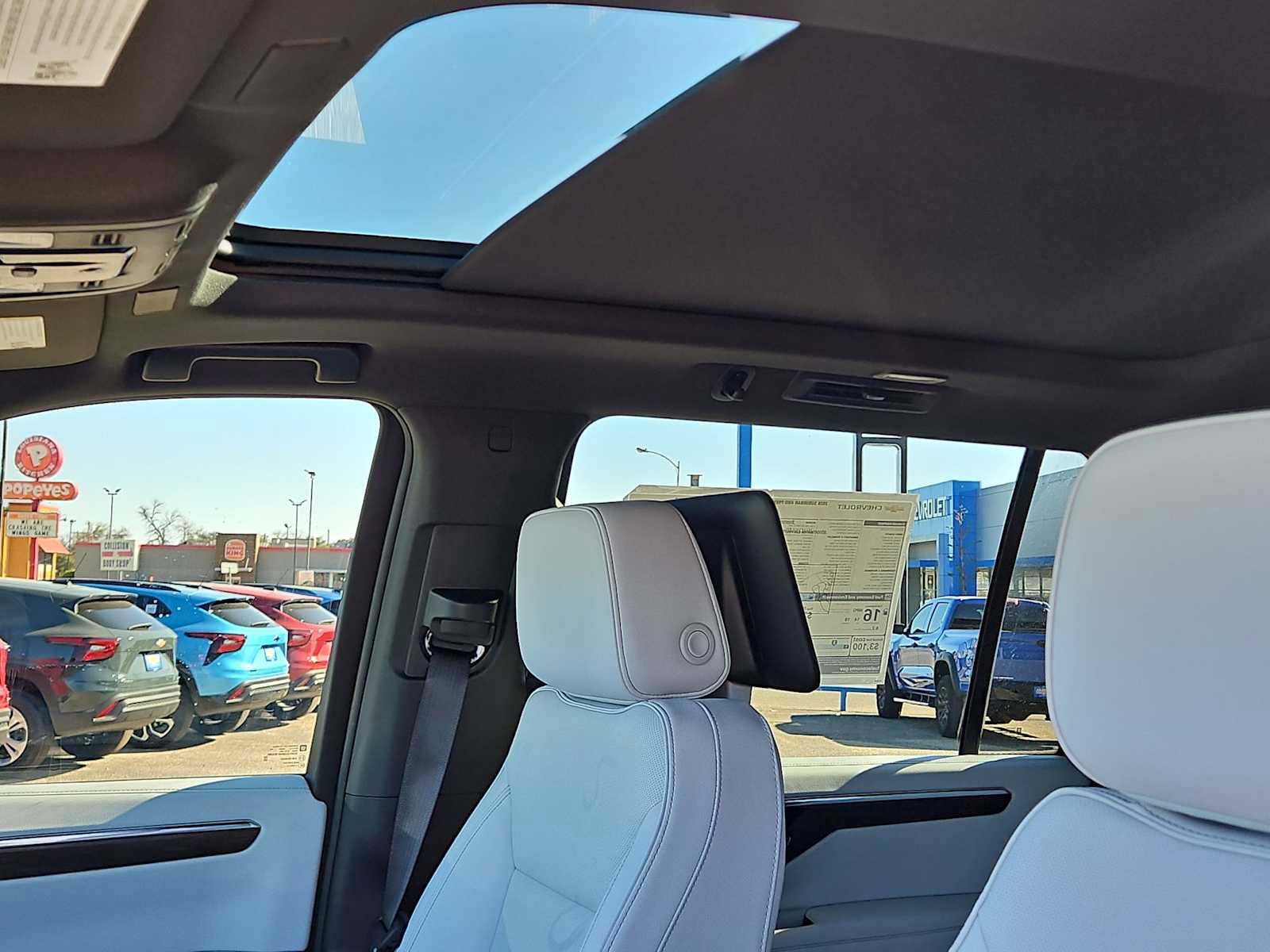 New 2026 Chevrolet Suburban Premier AWD/4WD image 15