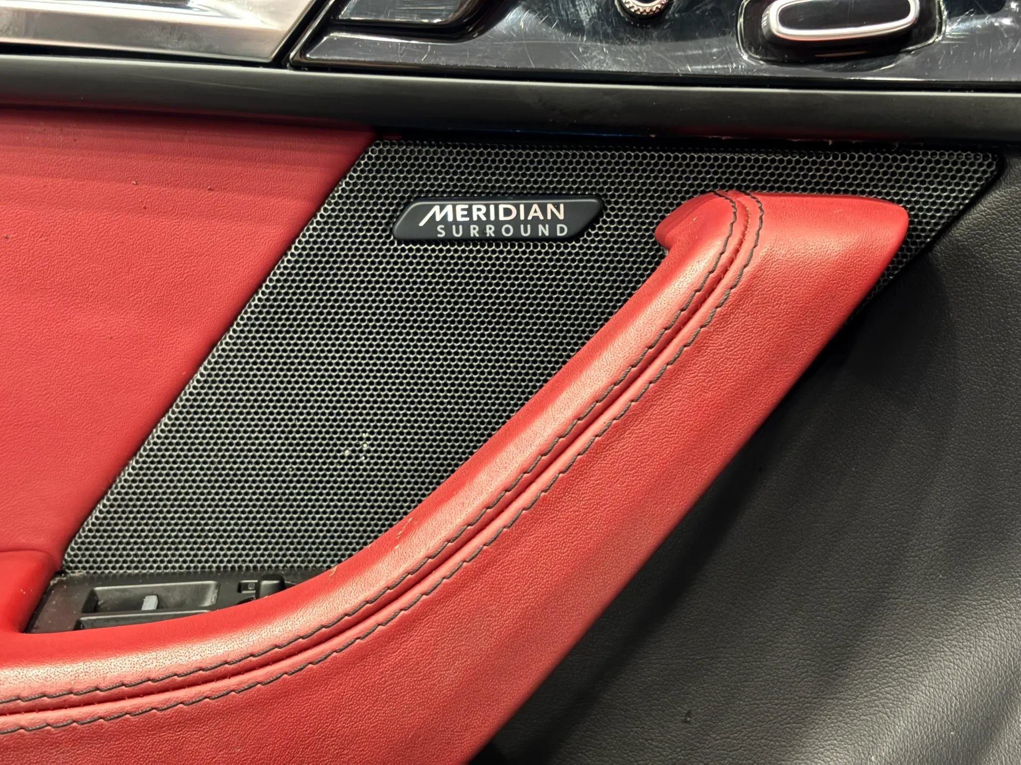 Used 2014 Jaguar F-TYPE S RWD image 27