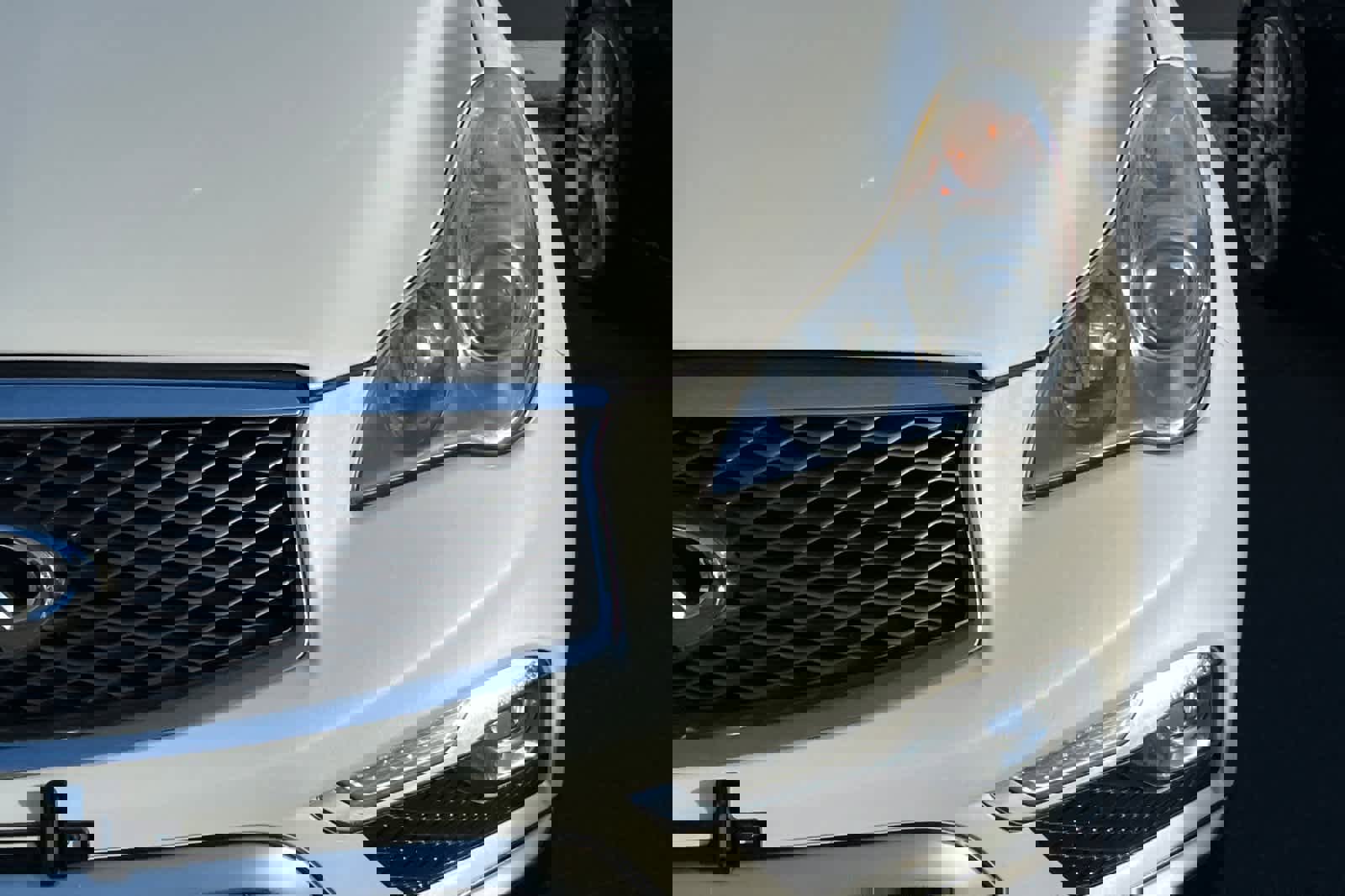 Used 2017 INFINITI QX50 AWD w/ Deluxe Touring Package image 11