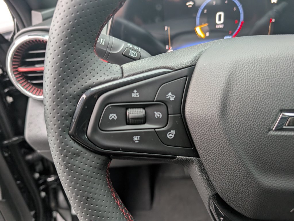 New 2026 Chevrolet Trax RS w/ Sunroof Package FWD image 20