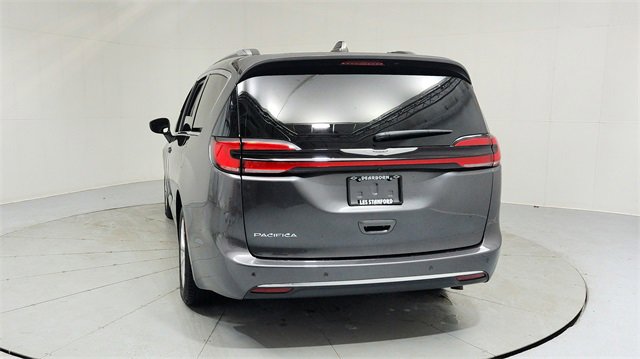Used 2021 Chrysler Pacifica Touring-L w/ Uconnect Theater Family Group image 4