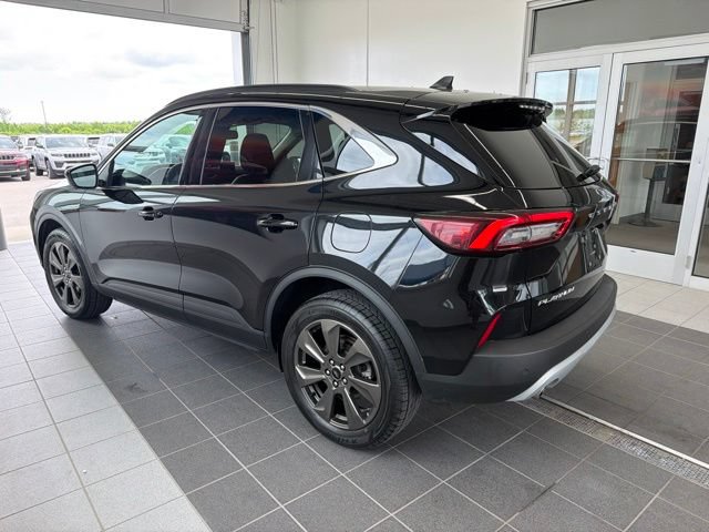 Certified 2024 Ford Escape Platinum AWD/4WD image 2