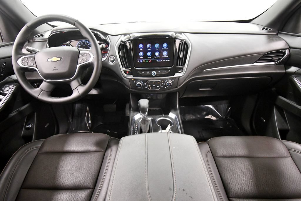 Used 2024 Chevrolet Traverse High Country AWD/4WD image 3