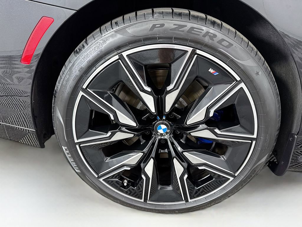 Certified 2024 BMW i7 M70 w/ Executive Package image 32