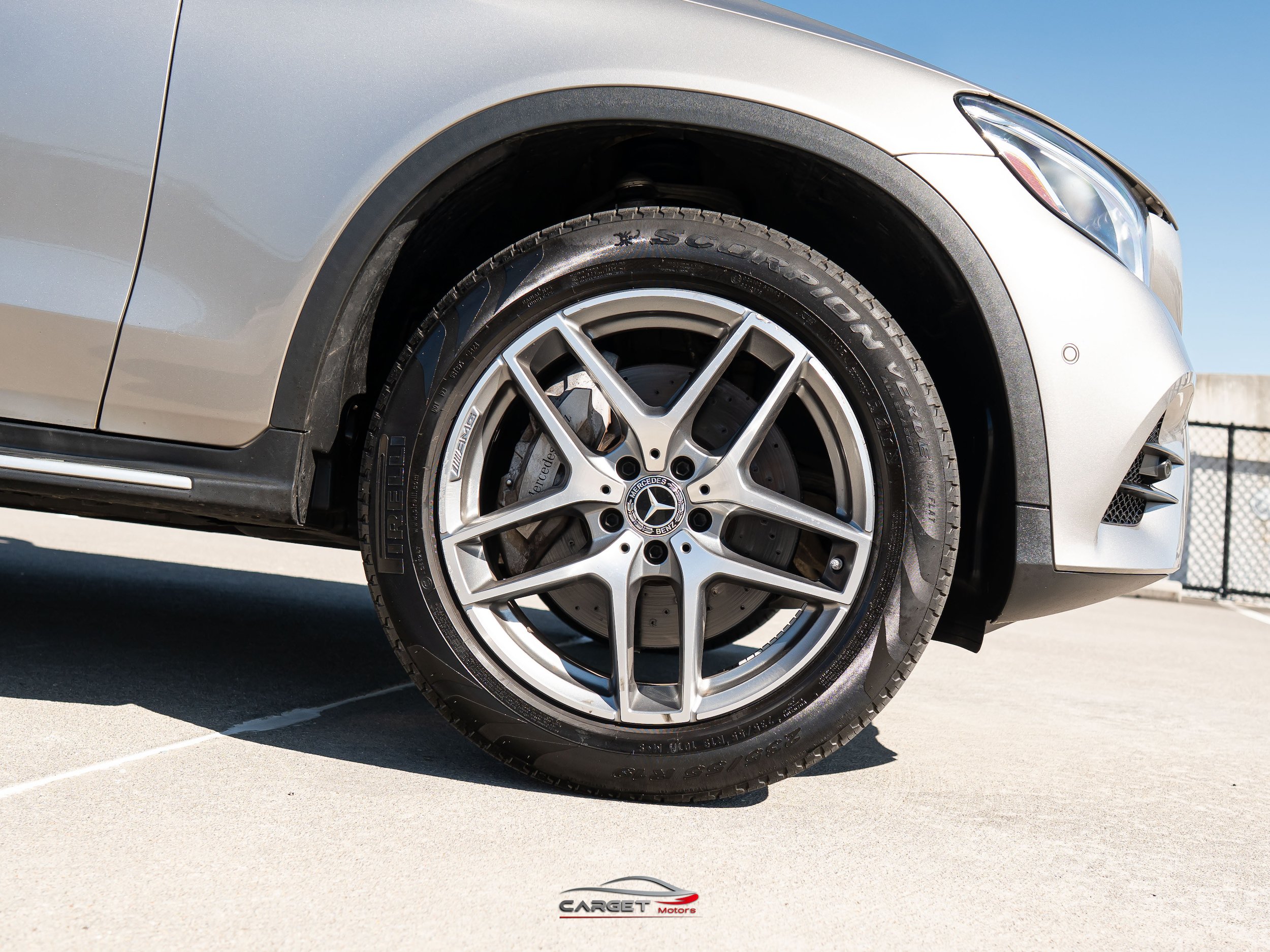 Used 2019 Mercedes-Benz GLC 300 4MATIC w/ Multimedia Package image 9