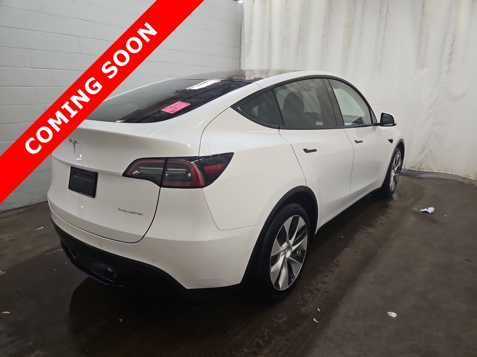 Used 2021 Tesla Model Y Long Range image 3
