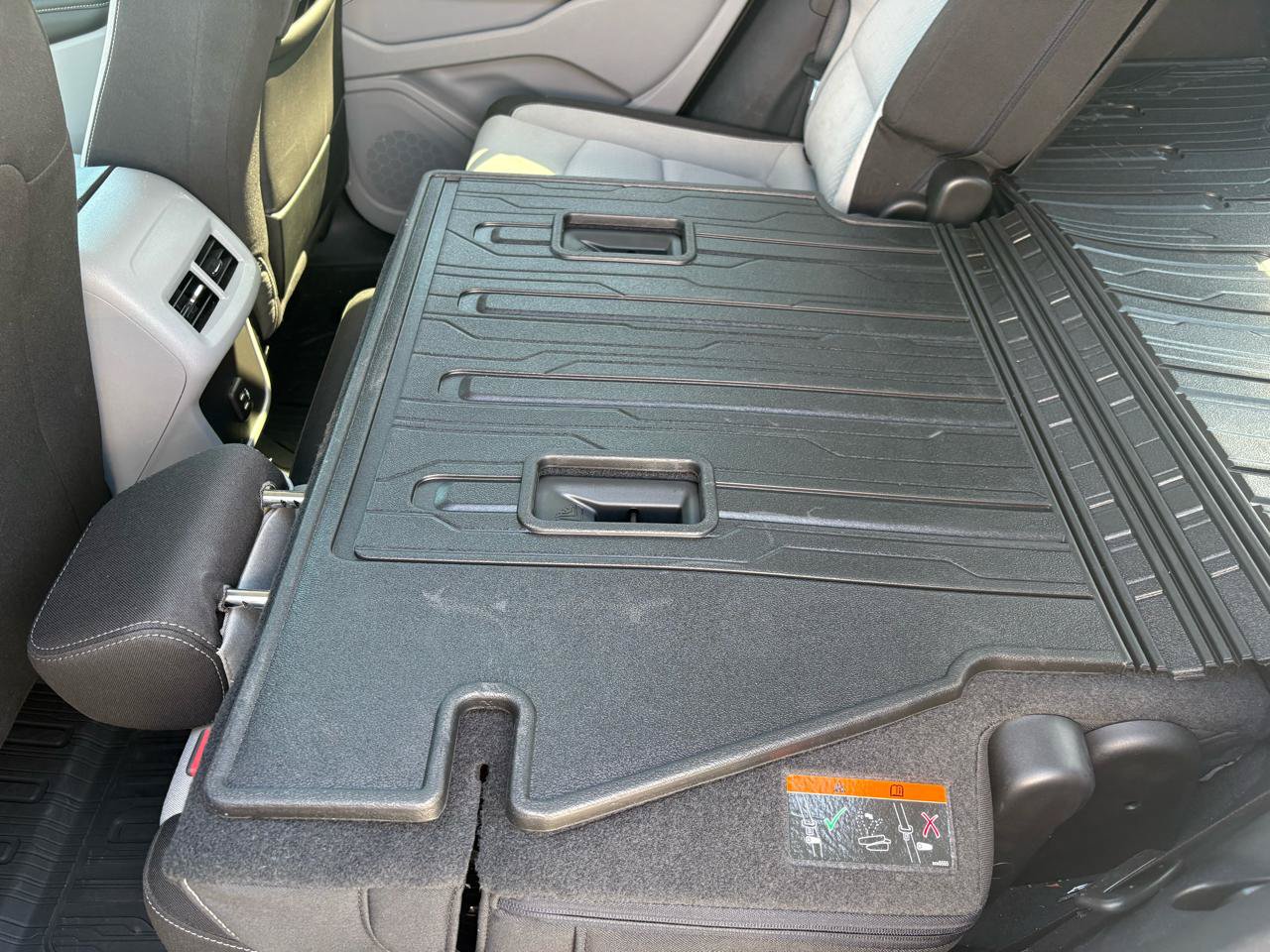 Used 2024 GMC Terrain SLE w/ Driver Convenience Package AWD/4WD image 37