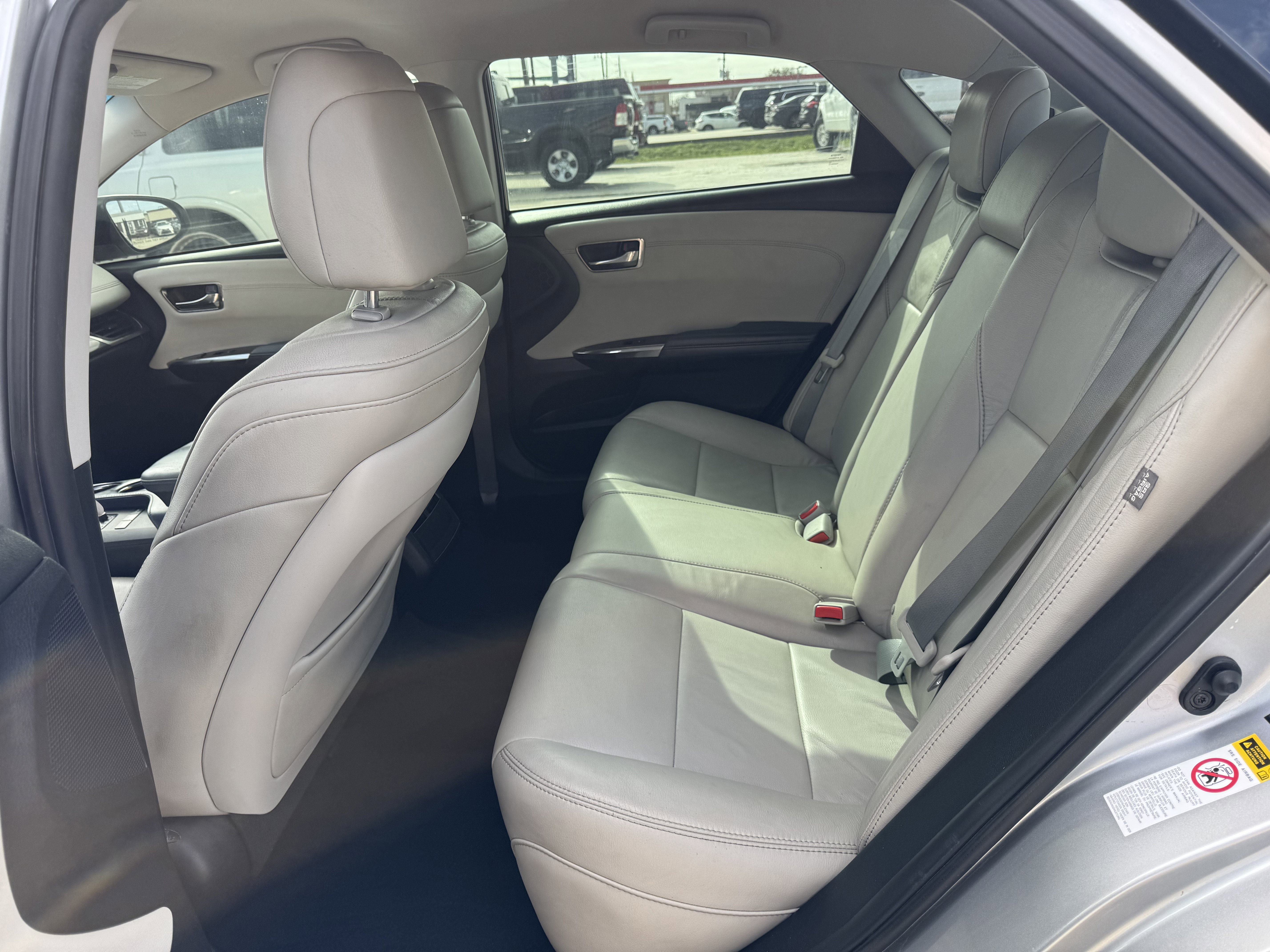 Used 2015 Toyota Avalon XLE FWD image 15