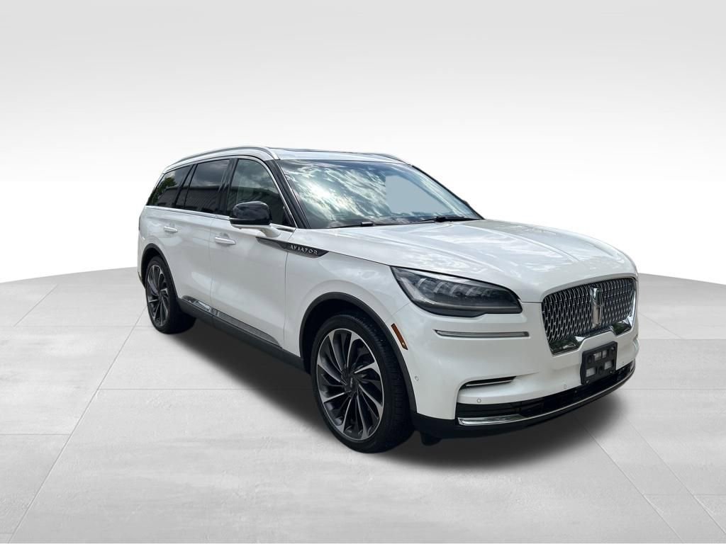 Used 2022 Lincoln Aviator Reserve w/ Equipment Group 201A RWD image 8