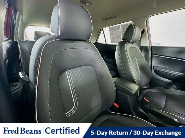 Certified 2025 Hyundai Venue Limited image 29