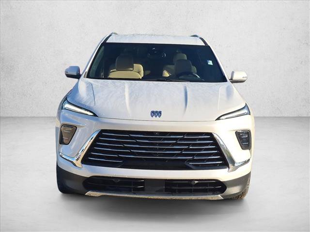 Used 2025 Buick Enclave Preferred FWD image 2