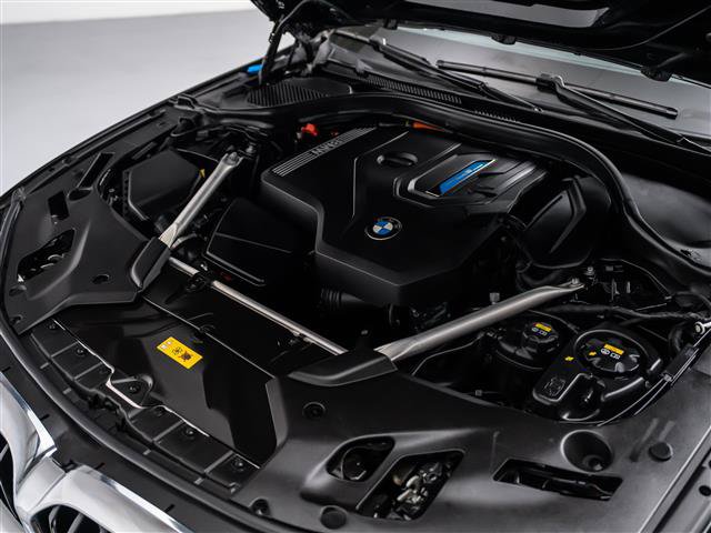 Used 2021 BMW 530e w/ Convenience Package RWD image 28