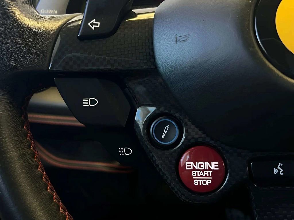 Used 2021 Ferrari F8 Tributo image 23