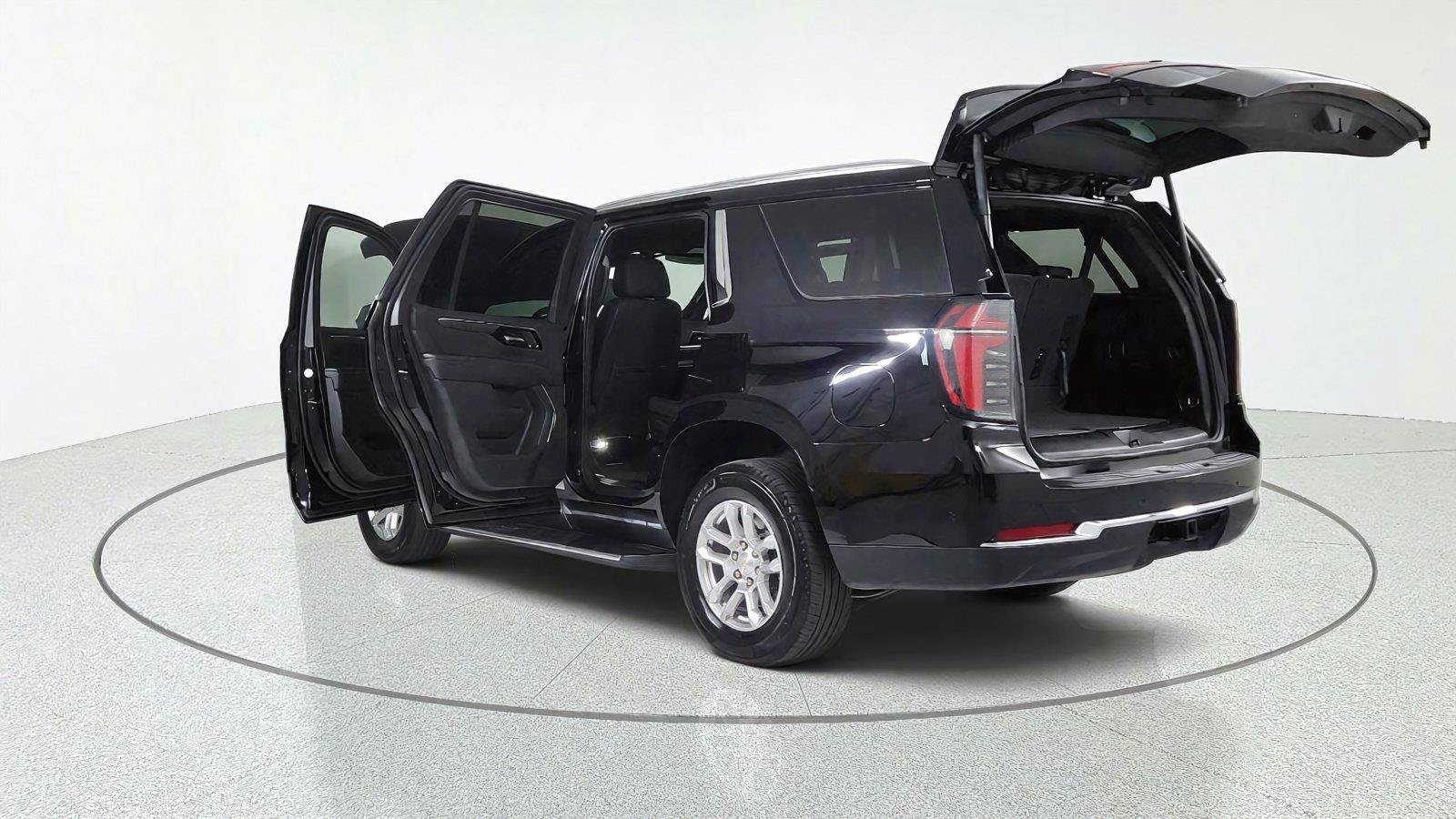 Used 2025 Chevrolet Tahoe LT AWD/4WD image 12